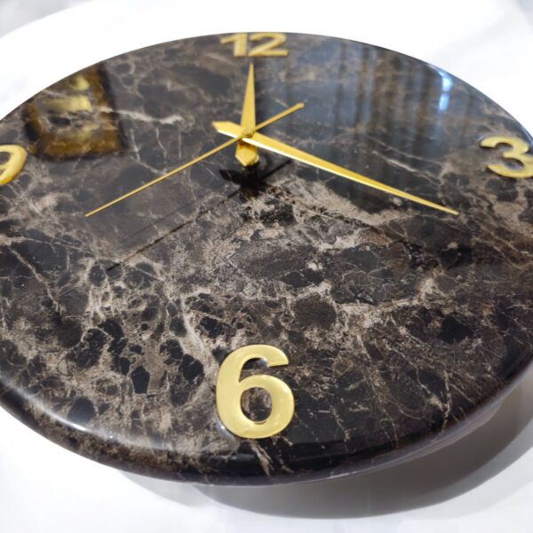 Luxury Marble-Effect Resin Wall Clock – Gold Accents - Image 4
